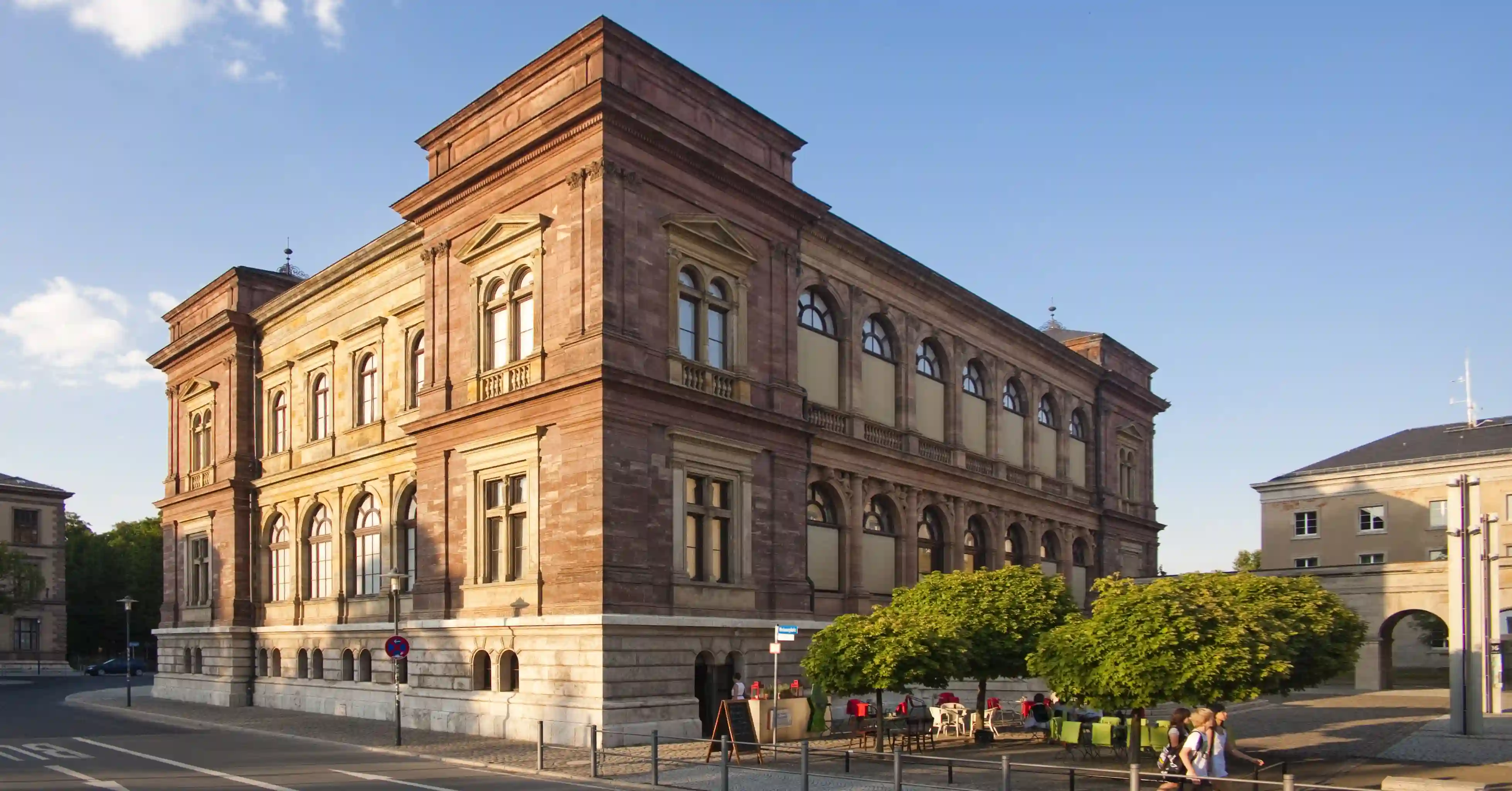 berlin-müzeler-adası-neues-müzesi