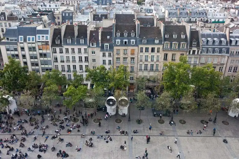 Le-Marais-Pariste-merkezi-bir-konumda-nerede-kalinir