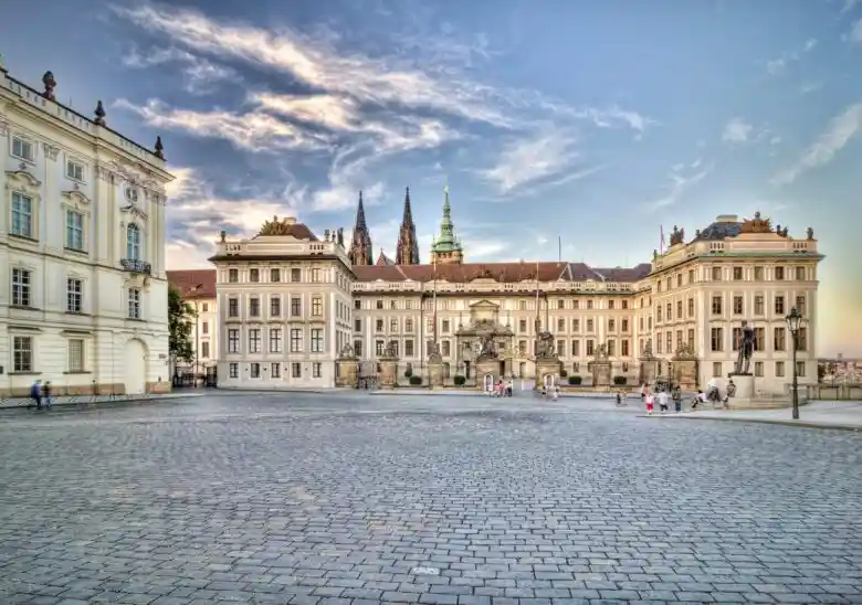 prag bir günde nasıl gezilir