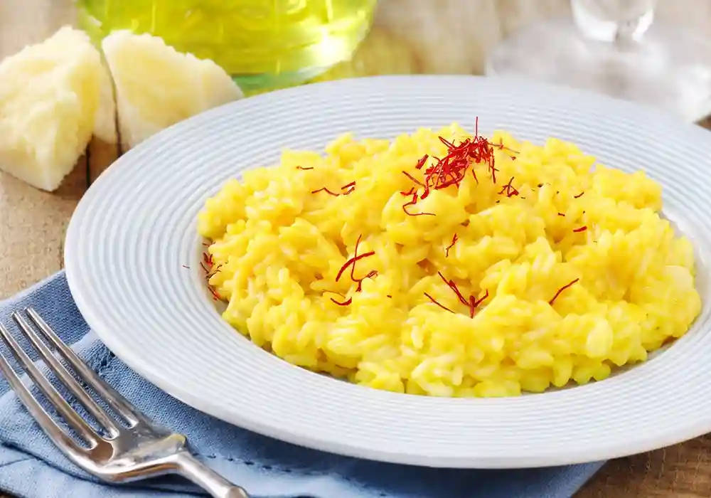 Milanoda-Ne-Yenir-Risotto-alla-Milanese